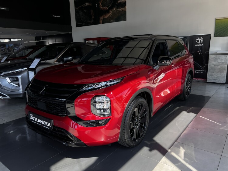 Mitsubishi Outlander ULTIMATE 2.5 CVT 4WD