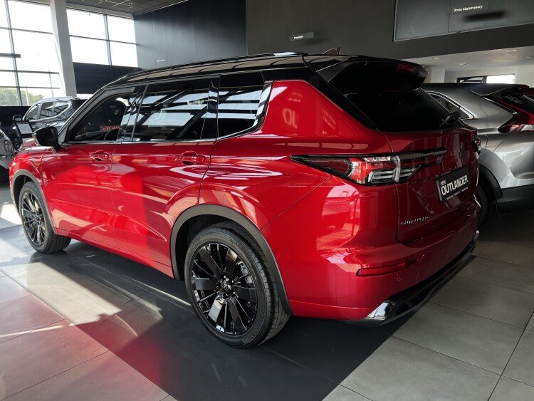 Mitsubishi Outlander ULTIMATE 2.5 CVT 4WD