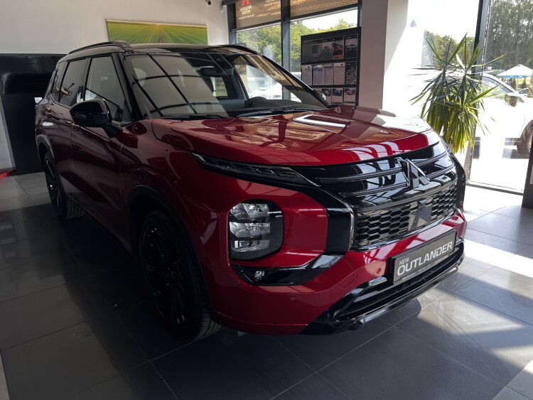 Mitsubishi Outlander ULTIMATE 2.5 CVT 4WD