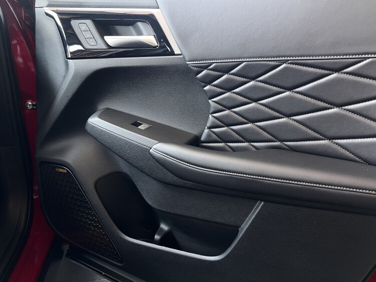 Mitsubishi Outlander ULTIMATE 2.5 CVT 4WD