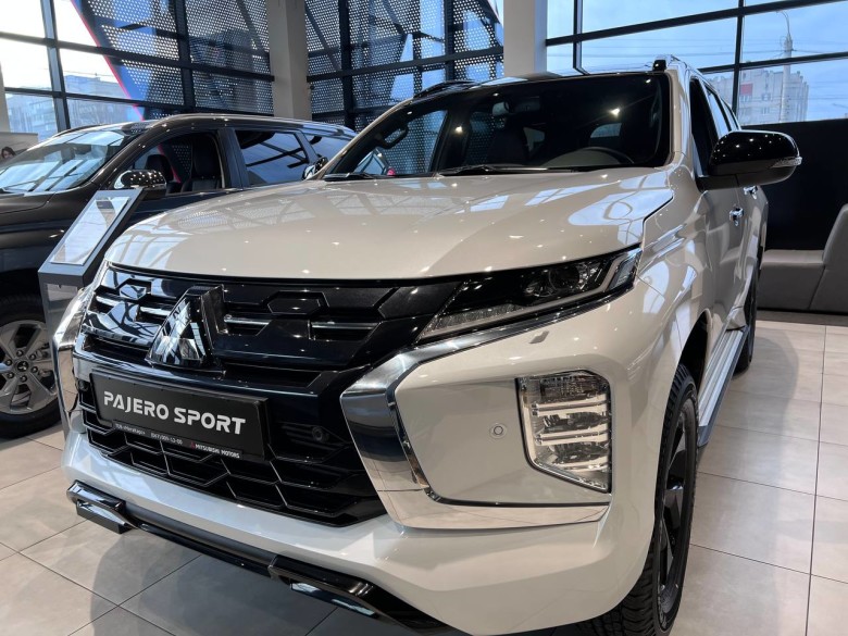 pagero sport