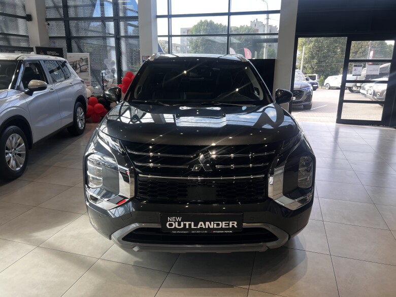 Outlander ULTIMATE 2.5 CVT 4WD